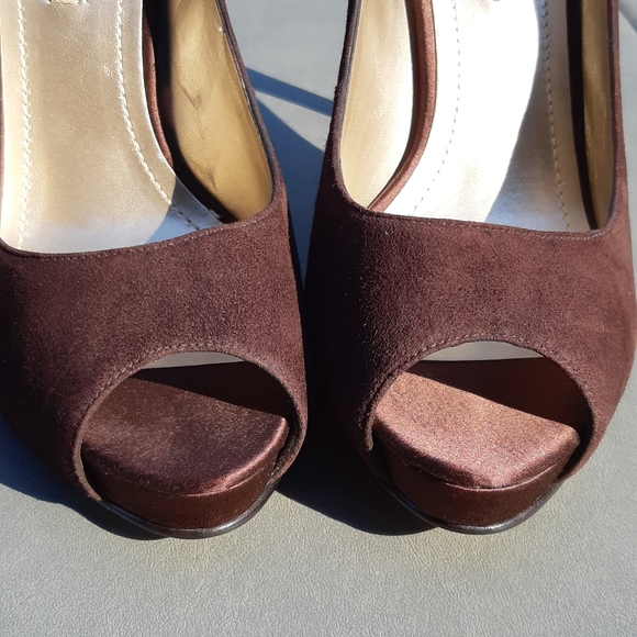 NINE WEST Suede Open Toe Pump - Picture 2 of 7